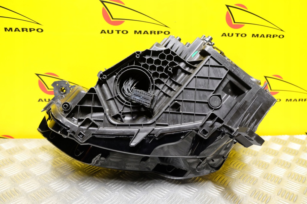 Audi q3 2018- фара фара full led r америка Доставка