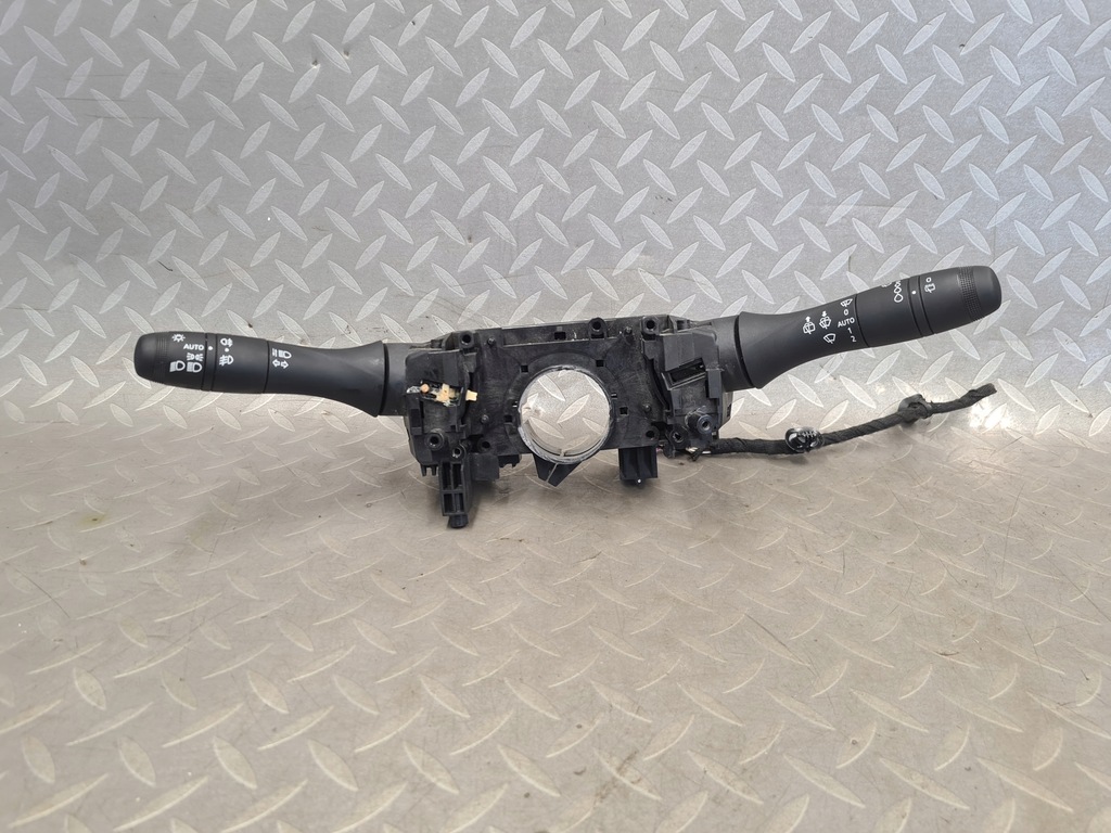 фото №1, Переключатель комбинированный модуль лента cim dacia duster ii 255672098r