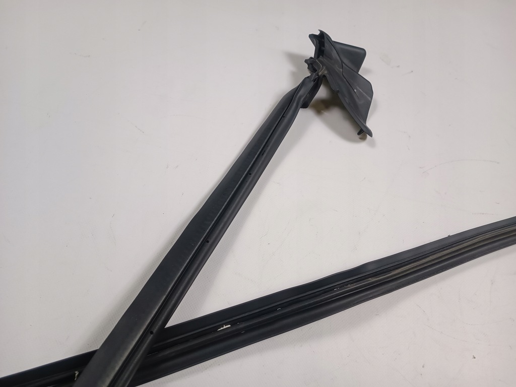 фото №5, Прокладка крыша задняя mazda mx-5 rf 2015 -