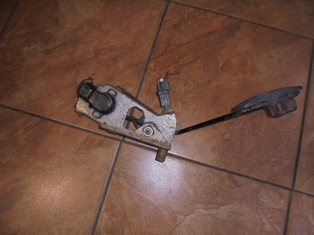 фото №1, Потенціометр газу mazda 6