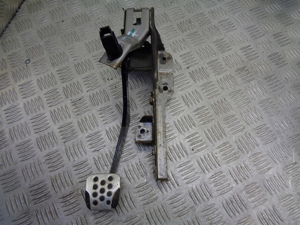 фото №1, Педаль тормоза nissan micra k12 1.2