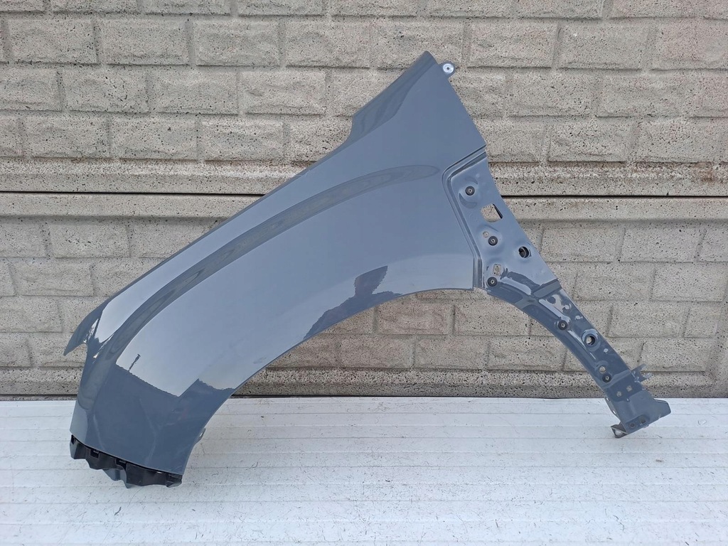 фото №1, Dacia duster ii 2 2017-2023 крыло левый передний оригинал