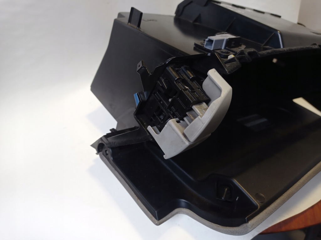 фото №15, Бардачок пасажира lexus is 250 55513-53020