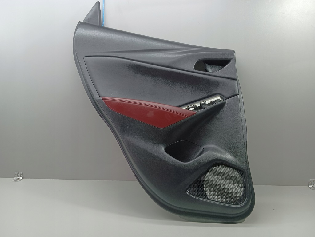 фото №1, Обшивка оббивка двері лівий задня mazda cx3