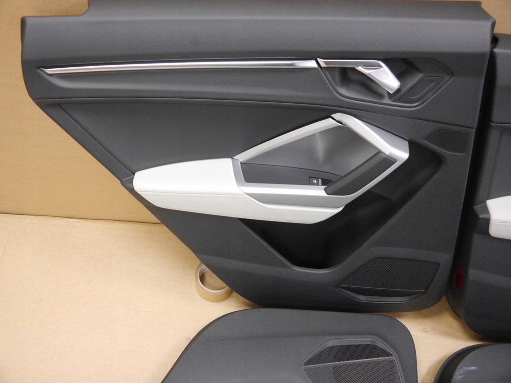 фото №13, Audi q3 83a сиденья кожа обивка