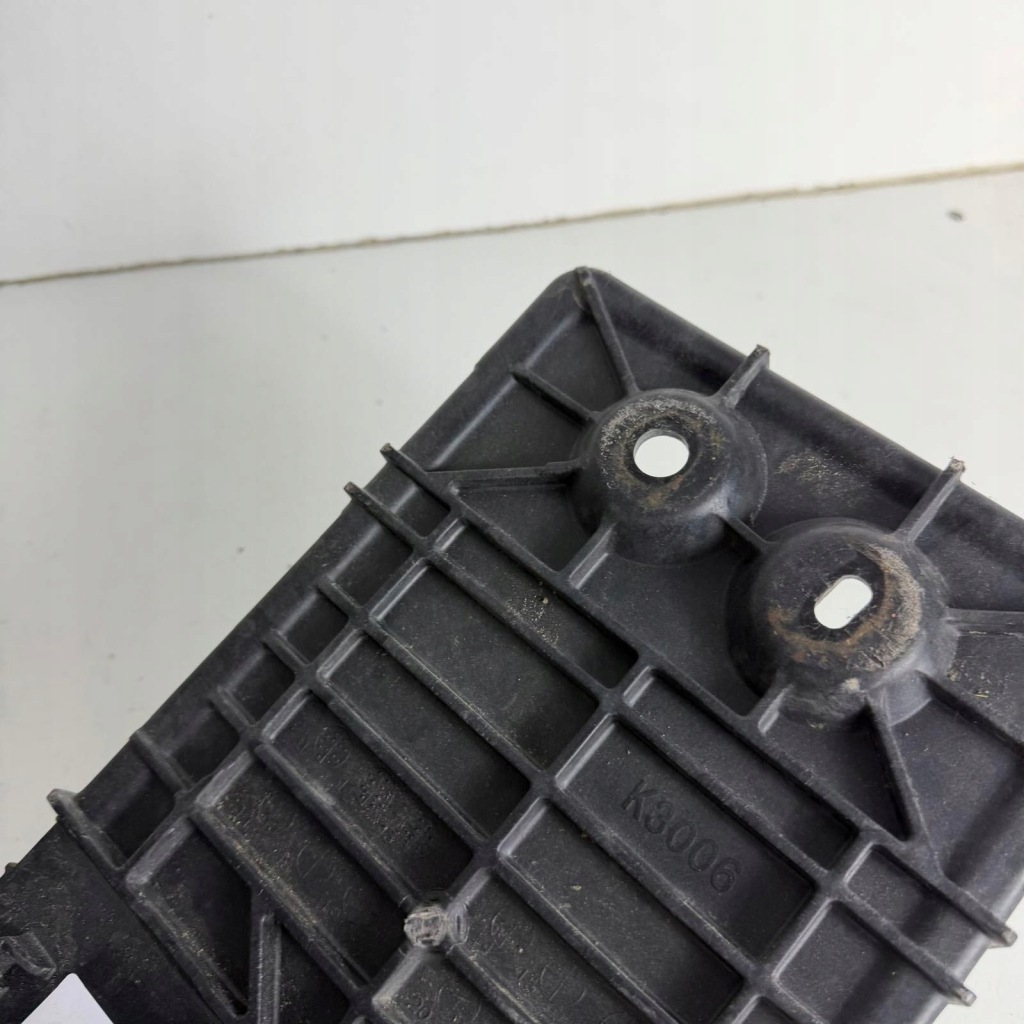 Купити Основа кронштейн акумулятор mazda 6 3 cx-5 2.2d оригінальний номер оригінал ke7056041