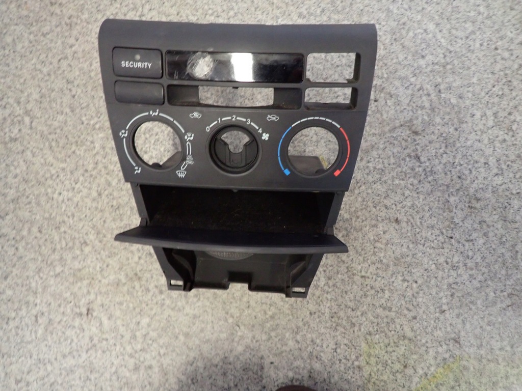 фото №5, Toyota corolla e12 02- панель консоль бардачок