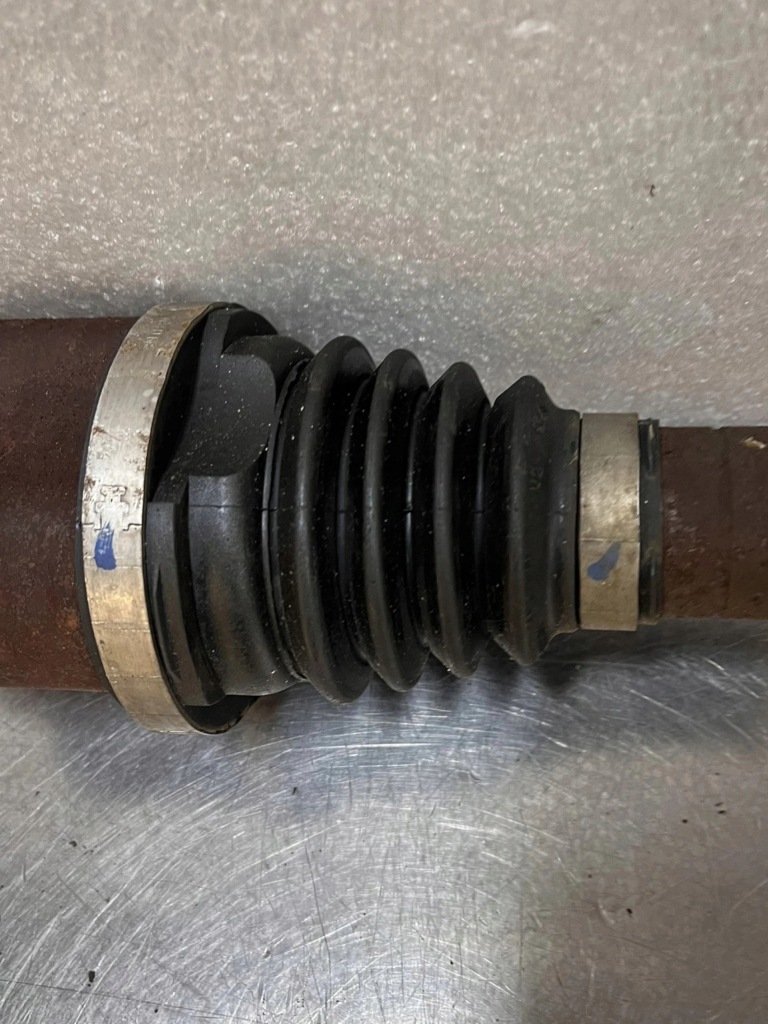 Приводной вал левое  перед citroen c4 2 2 b7 9684134780 оригинал Доставка