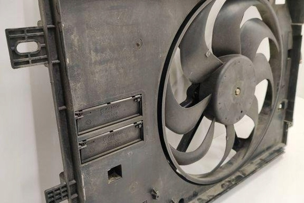 фото №9, Pas передний peugeot 308 ii gnv94cem00 1.56l дизель 2015