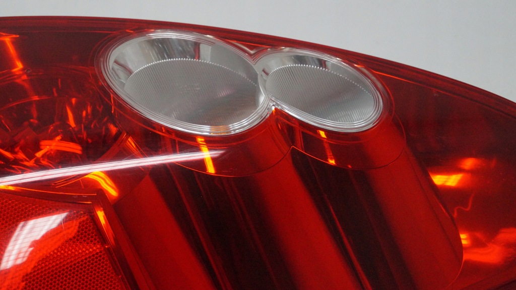 фото №11, Лампа задняя правая mazda 5