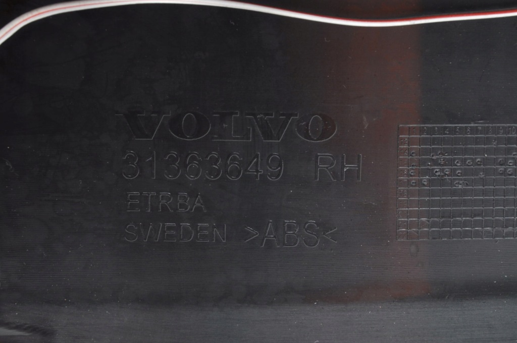 Volvo xc90 2 накладка  порог порог правая передок  подсвеченная 31363649 Киев
