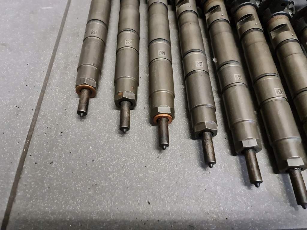 фото №6, Форсунка комплект audi a8 d3 4.2 tdi 057130277ad