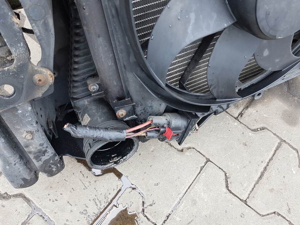 фото №7, Audi a3 8p lift 08r- 2.0 tdi pas передний радиатор