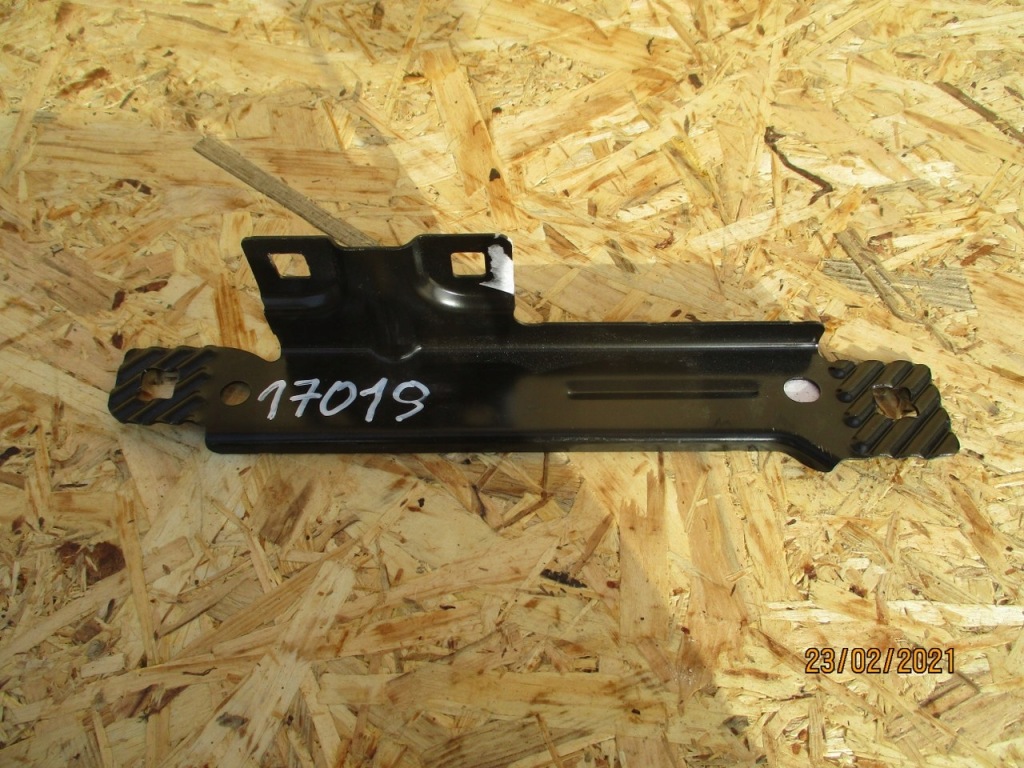 фото №2, Mercedes s-klasa w222 соединитель кронштейн