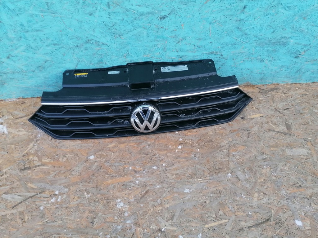 фото №1, Решётка радиатора решётка радиатора vw t-roc 2ga стеклянный значок