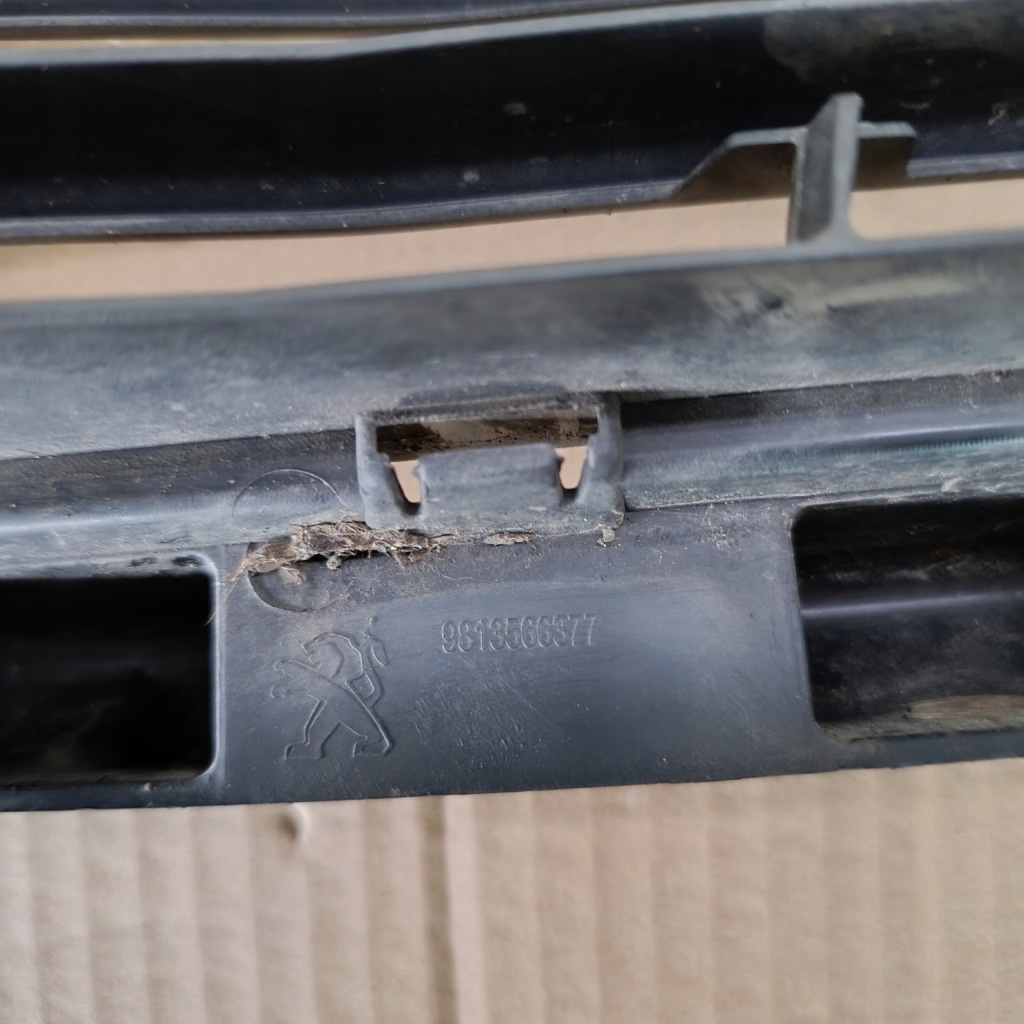 Решітка бампера перед peugeot 508 ii 9813566377 Ціна