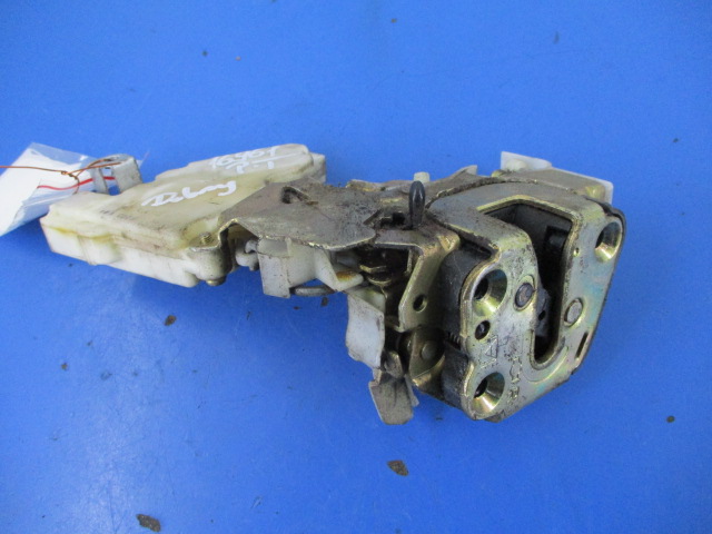 фото №1, Terrano 2 ii lift замок правый задняя 2pin оригинал