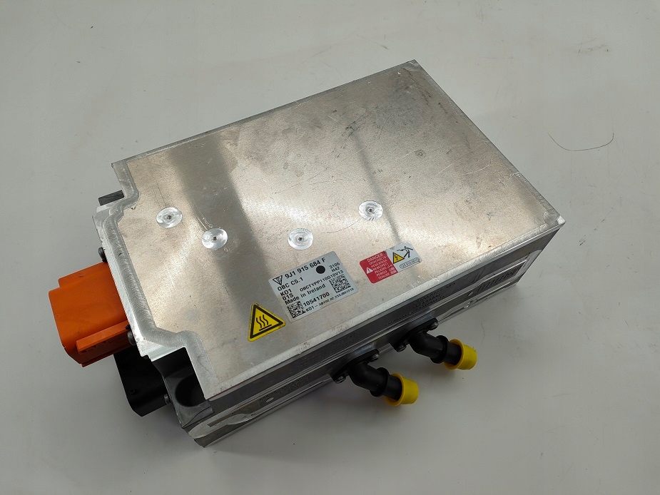 фото №1, Зарядное устройство do аккумулятор 9j1915684f taycan 9j1