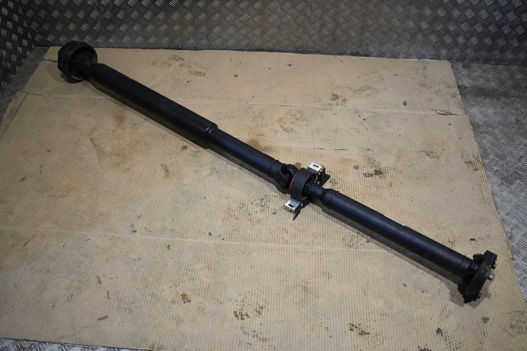 фото №1, Idealny kpl. wał привідний mercedes w223 s580 long 4matic 1