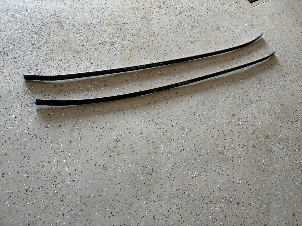 фото №1, Renault austral захист молдинг дахова ліва права