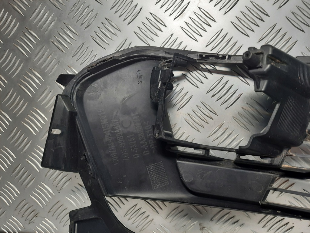 Peugeot 308 t9 рестайлинг  gt решётка бампера правый перед 99894487 Цена