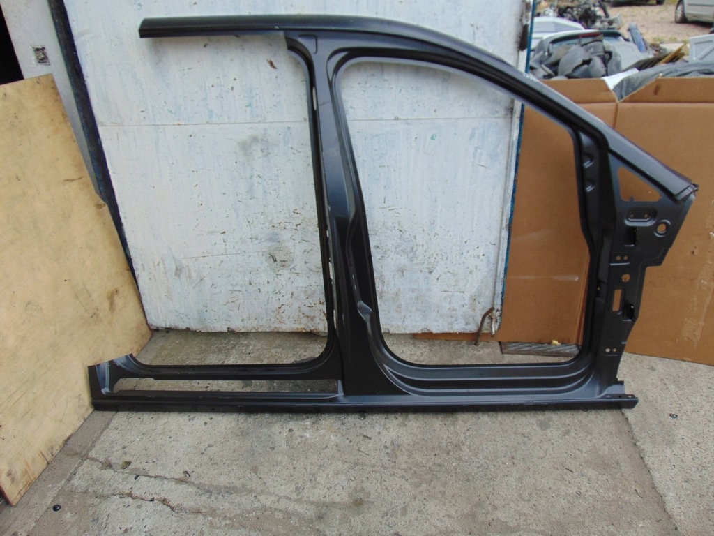 фото №1, Vw caddy v 20- блок двигуна поріг рама обшивка праве