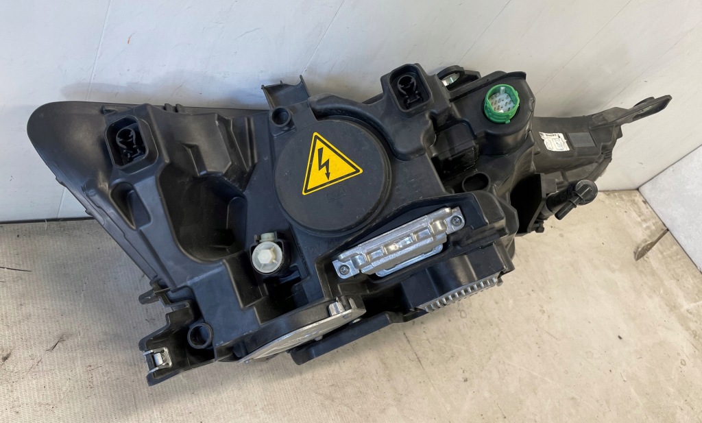 фото №11, Maserati levante 16-ксенон лампа перед ліва europa