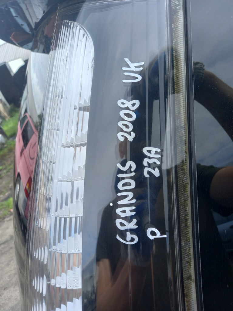 фото №10, Mitsubishi grandis лампа правый задняя правая задняя