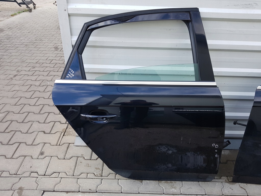 фото №1, Audi a4 b8 08r- дверь правое задняя sedan ly9b
