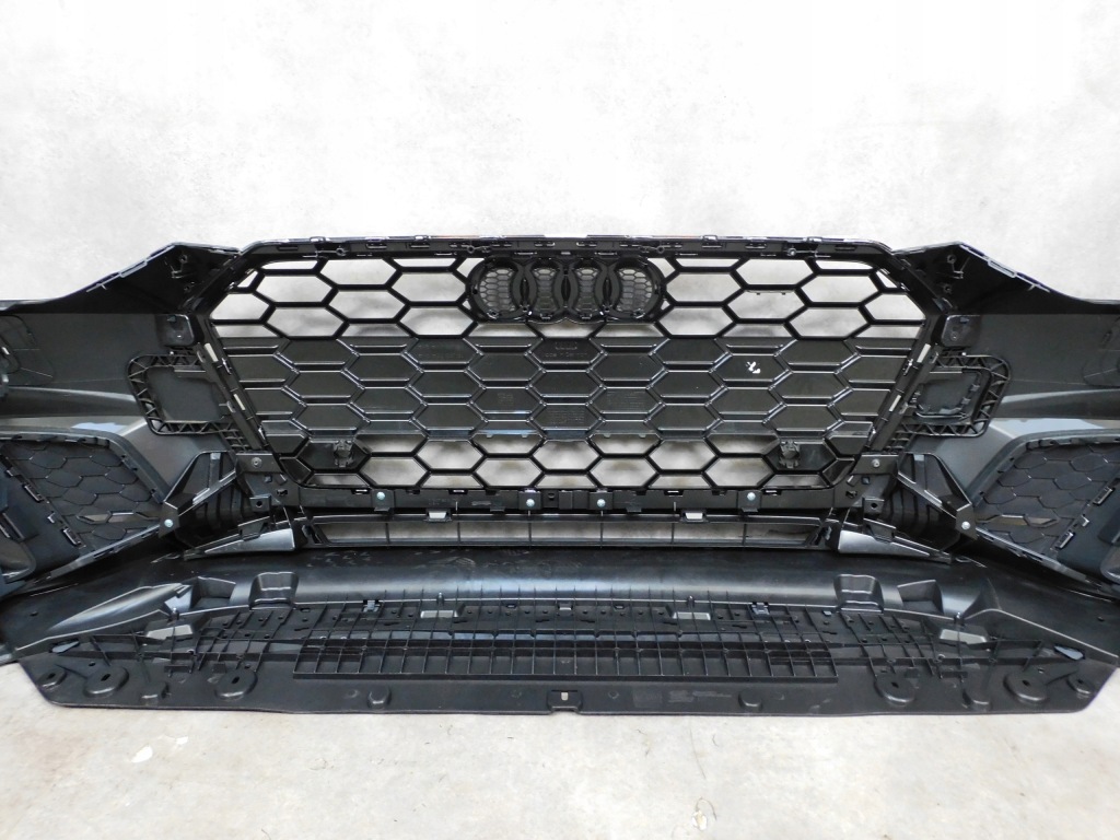 Audi a5 f5 8w6 s line рестайлінг  бампер перед передній решітка радіатора ґрати хром kmpl Ціна