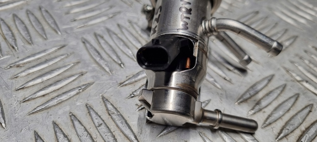 фото №8, Mercedes w247 h247 gla форсунка инжектор adblue a0004904000