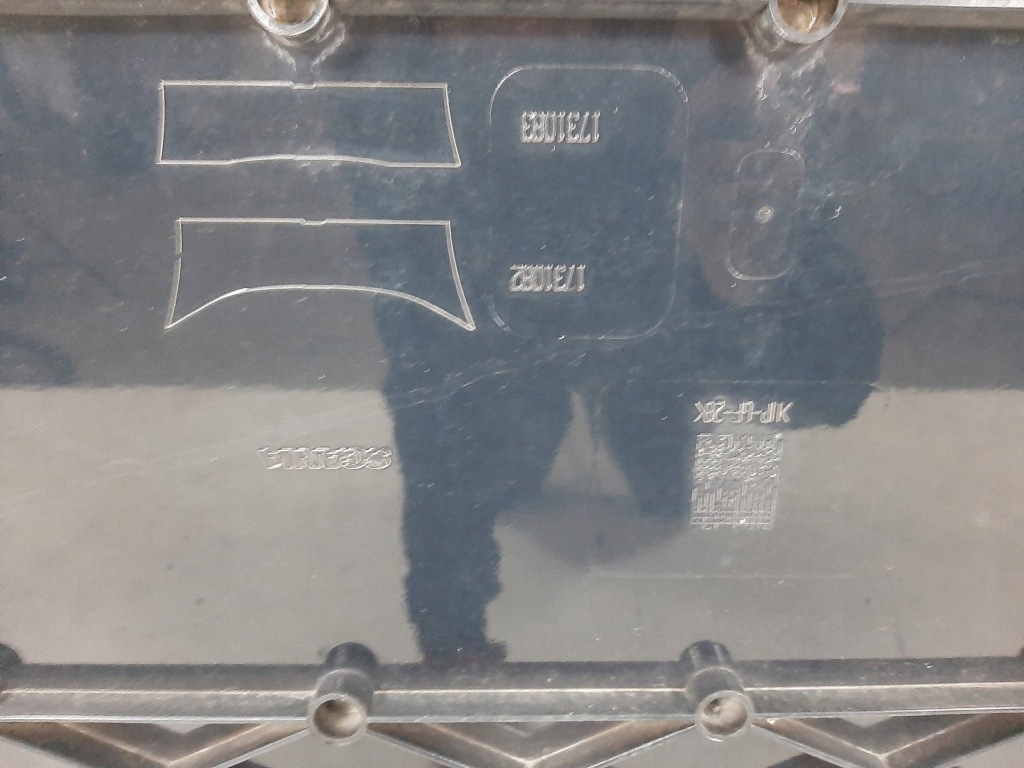 Scania r480 euro 5 10r спойлер ветровик верхний 1731082 Оригинал