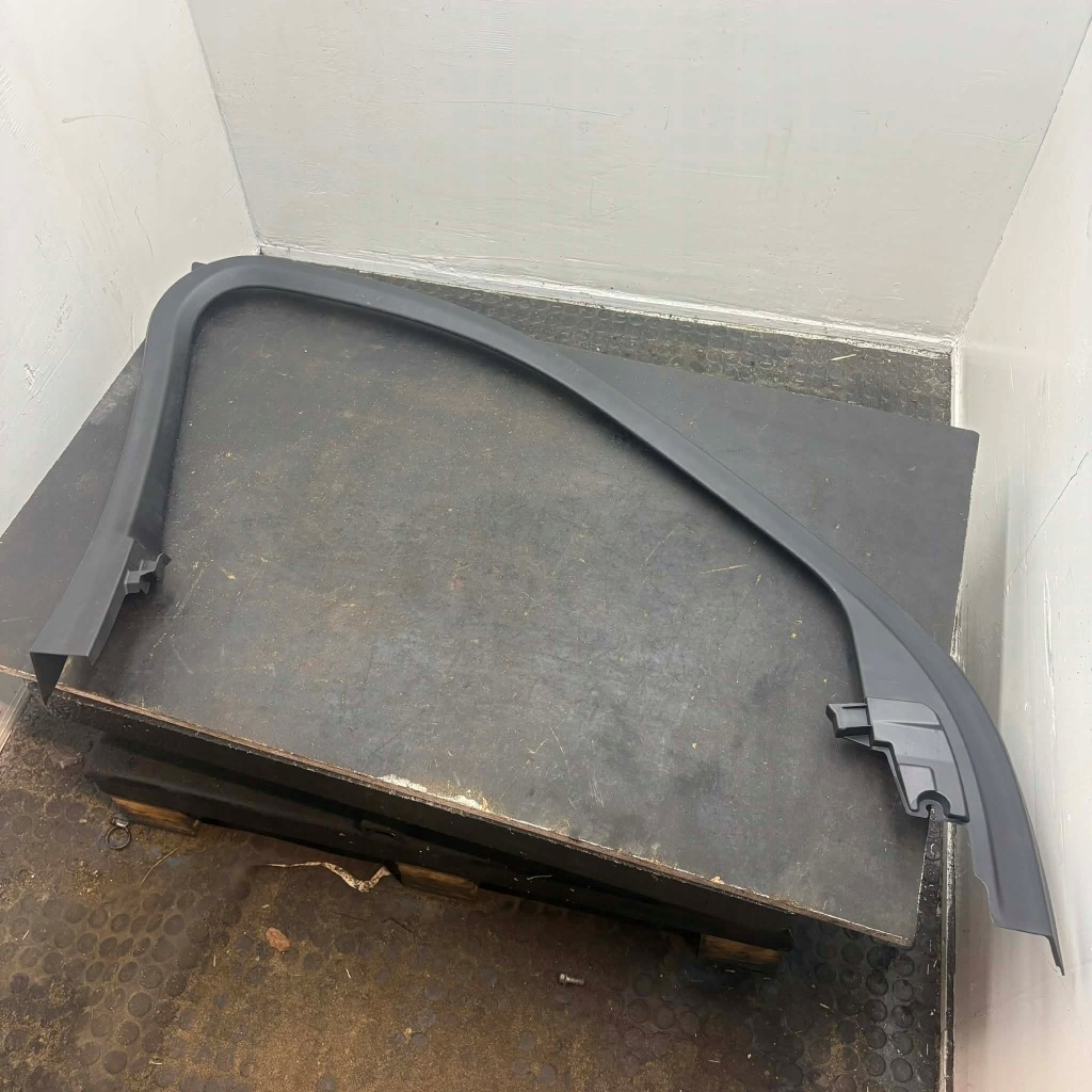 Купити Молдинг захист рамка двері лівий перед xc90 ii