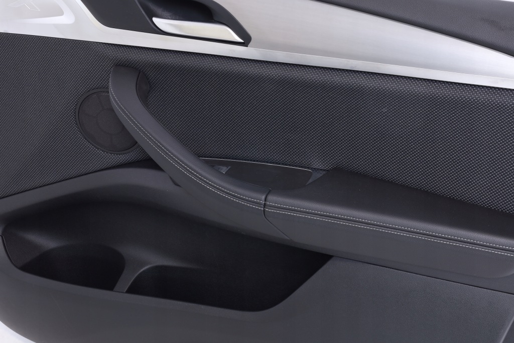 Обивка карка дверь правый  перед bmw x3 g01 Доставка