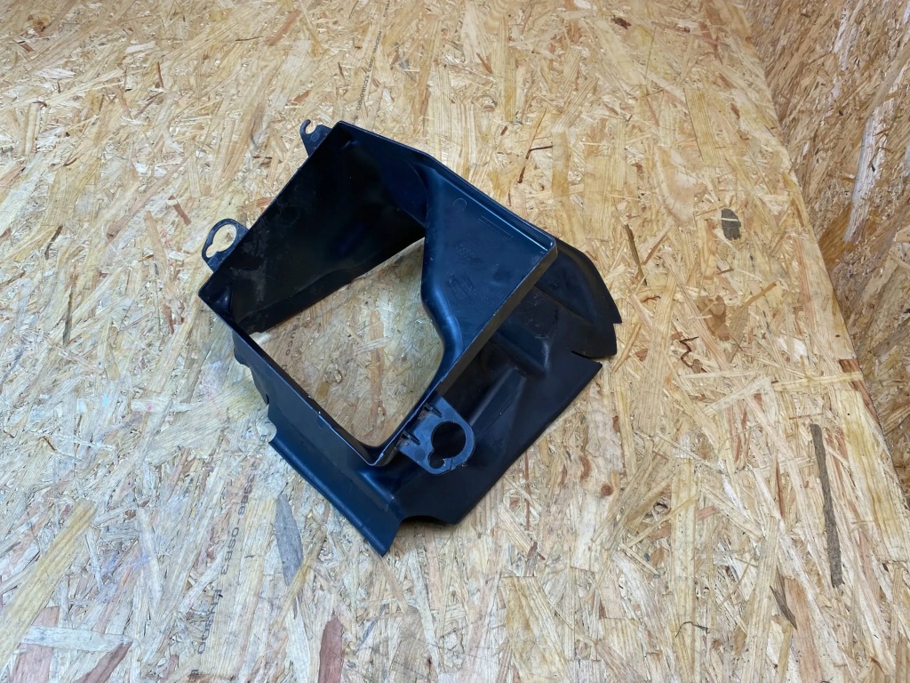 Кермо  повітря додаткової радіатора води audi q2 81a 81a121674b 2016- Київ