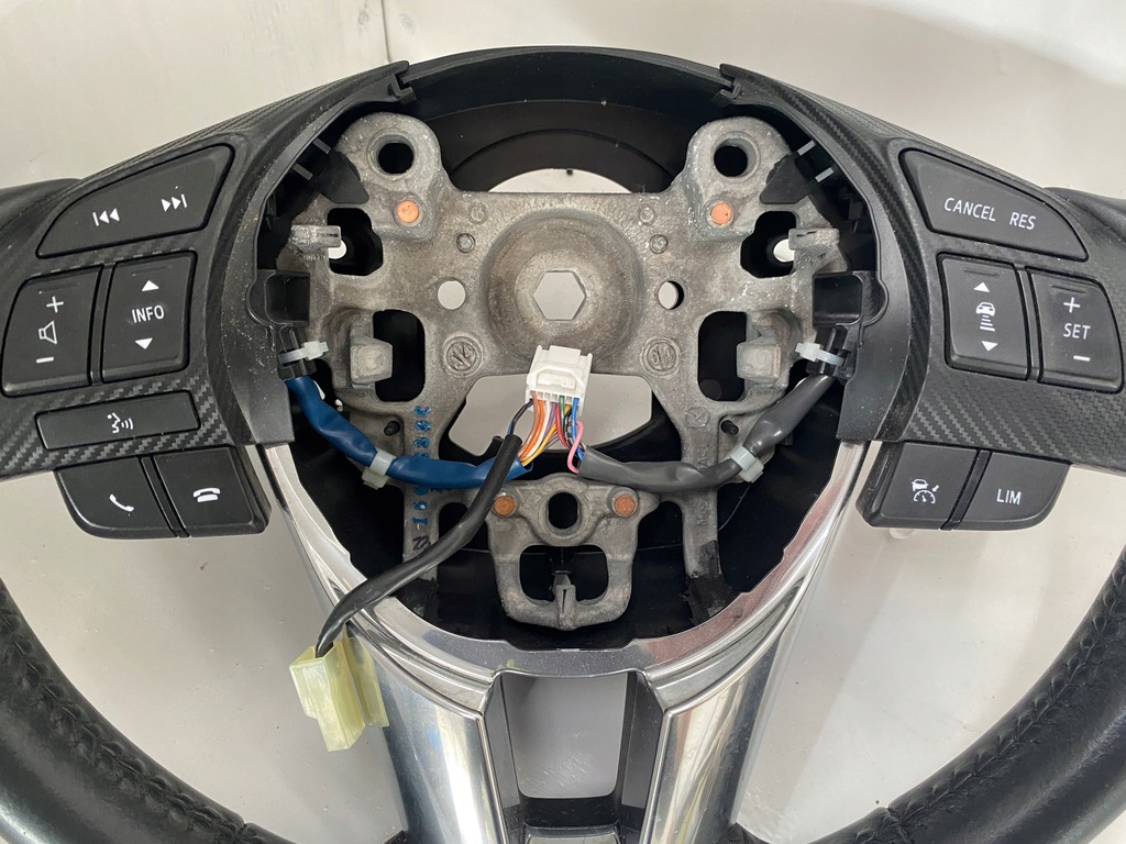 фото №7, Mazda 6 iii gj воздуховод кожа мультифункция карбон