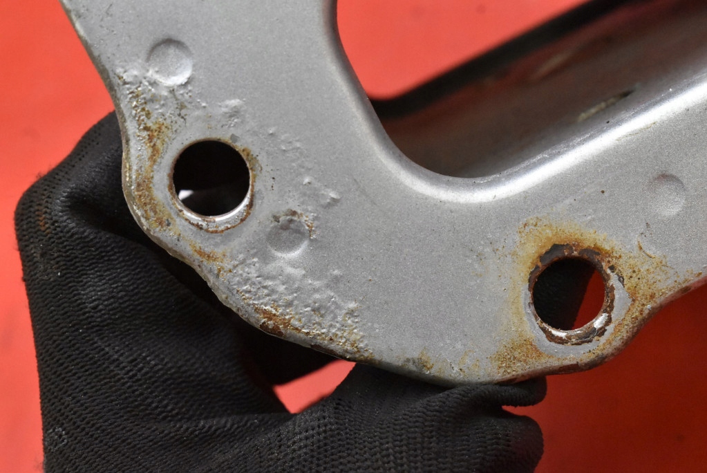 фото №8, Зона деформации отбойник правый перед hyundai i30 1 i 07-10