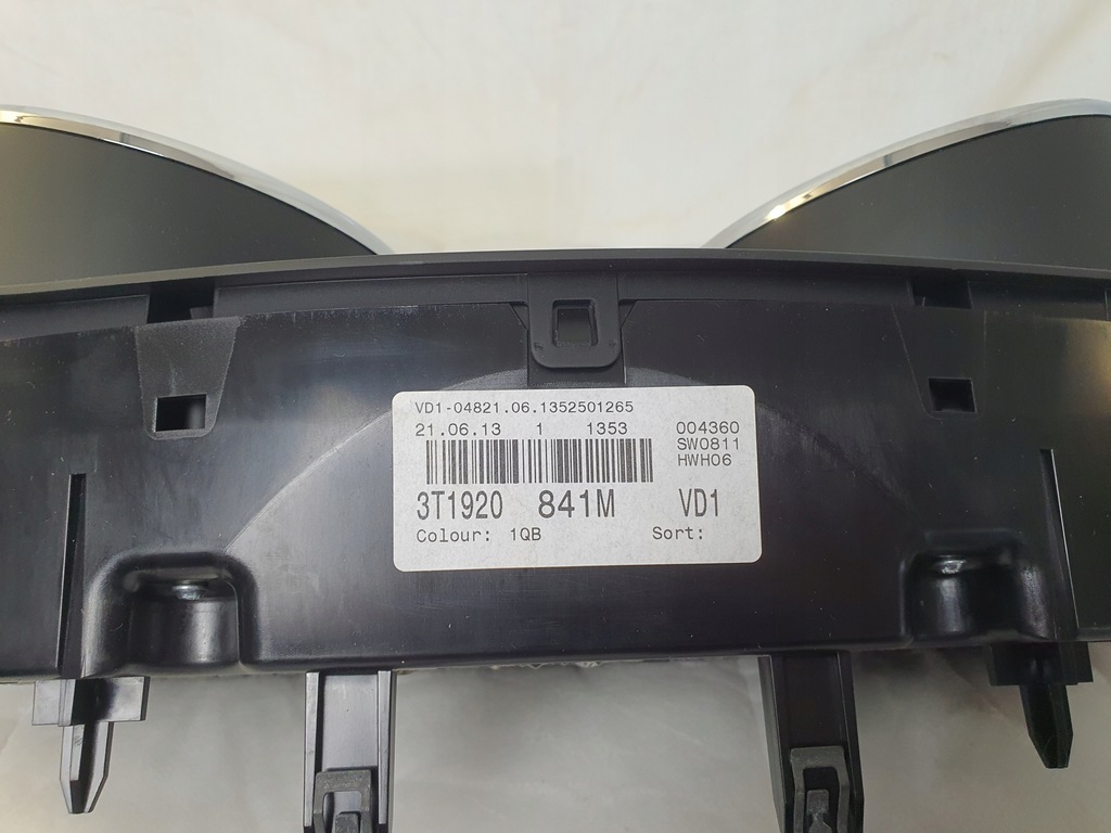 фото №6, Счетчик приборная панель приборы skoda superb ii 3t1920841m 2