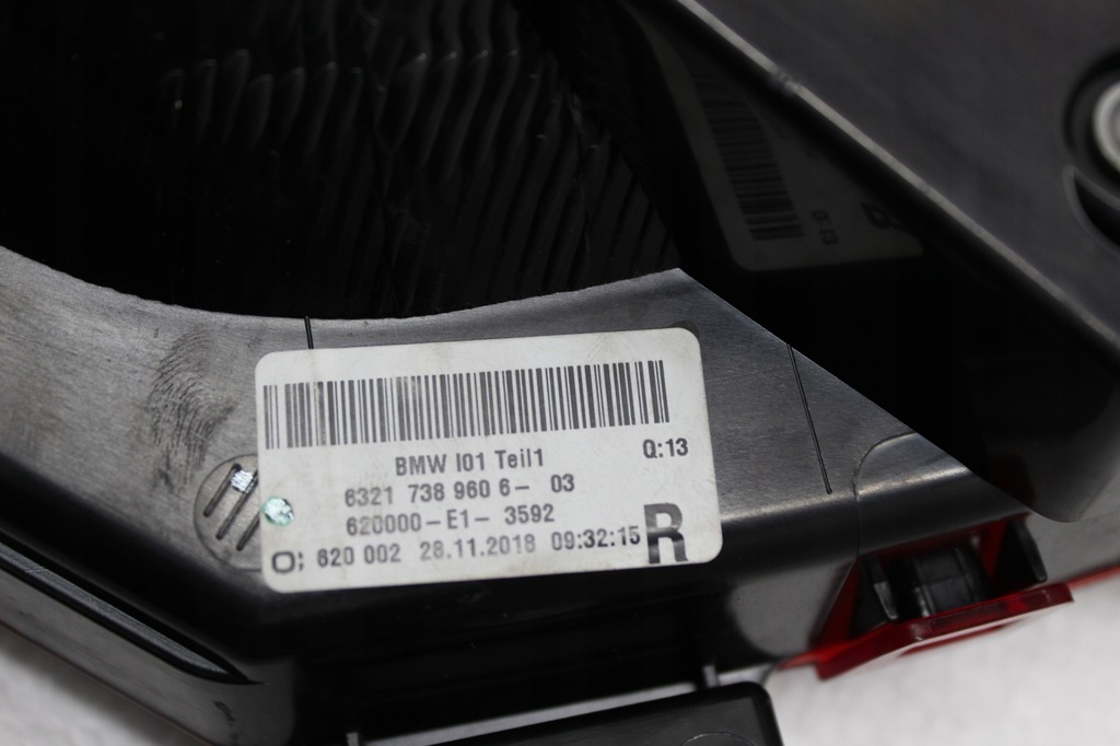 фото №11, Bmw i3 i01 - лампа задня права ліва led 2012+