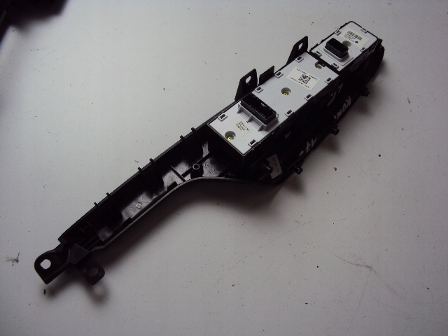 фото №5, Панель окон левый перед hyundai kona 2017-