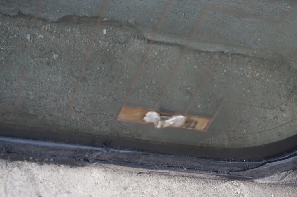 Nissan patrol скло задні задня з кришки багажника права велика gr y61 Недорого