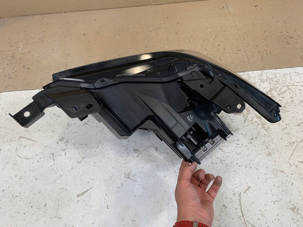 фото №12, Mazda 3 iv -19 лампа full led правая 8 pin ładna