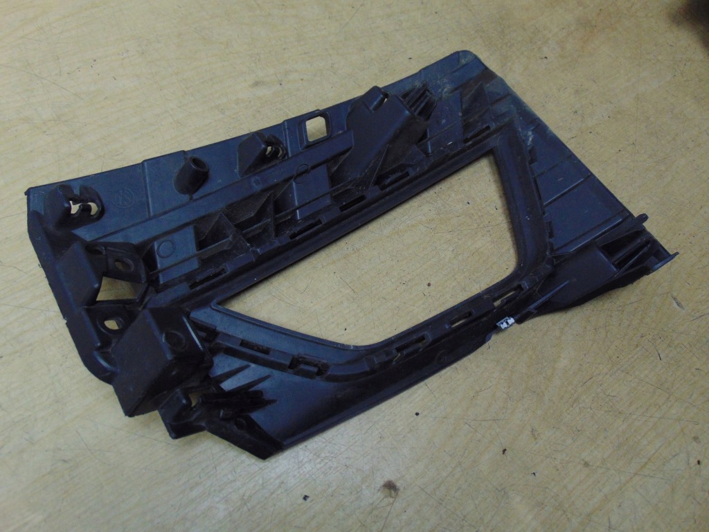 фото №11, Решётка w бампер левая vw polo 2g 2g0853665g