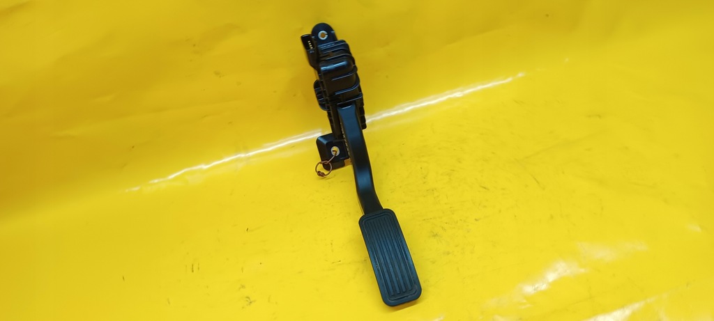 фото №8, Потенціометр газу mazda 5 2,0d cc3041600