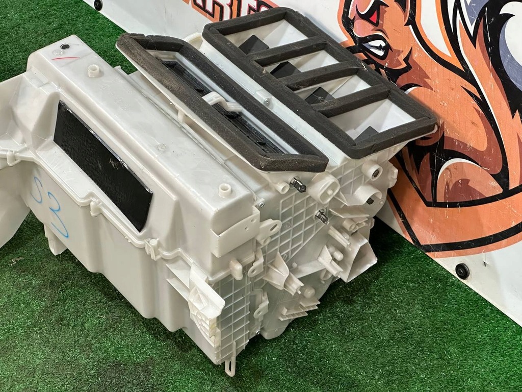 фото №8, Монтаж двигателя piekarnika mazda 3 bm bjs7-61-140