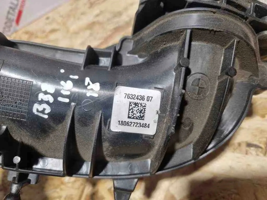 Колектор впускний  bmw 1 f20 7638457 1.5l бензиновий 2017 Оригінал