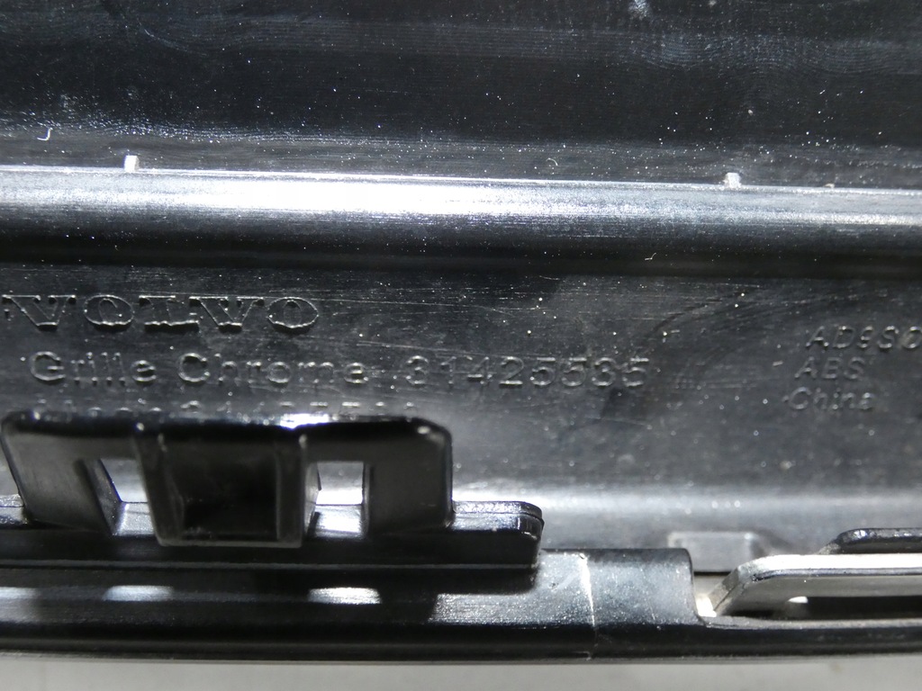 фото №8, Решітка радіатора, решітка радіатора volvo ii xc-60 inscription