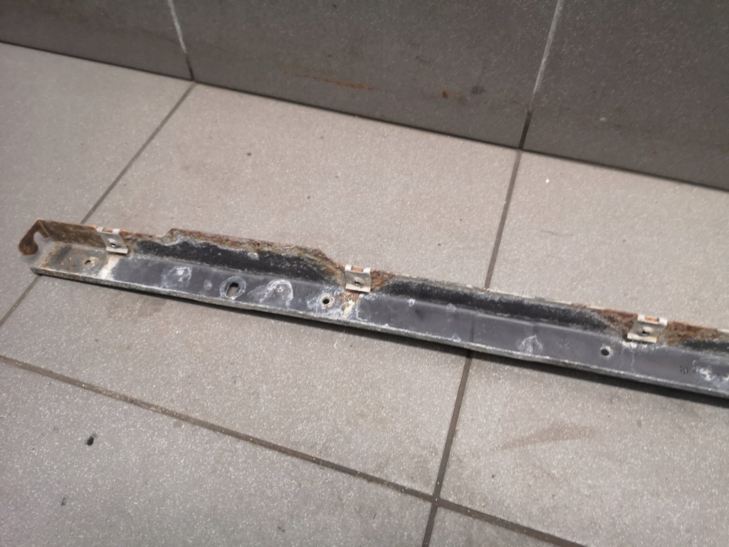 фото №7, Направляющая бампера задняя audi a3 8l 8l0807949d