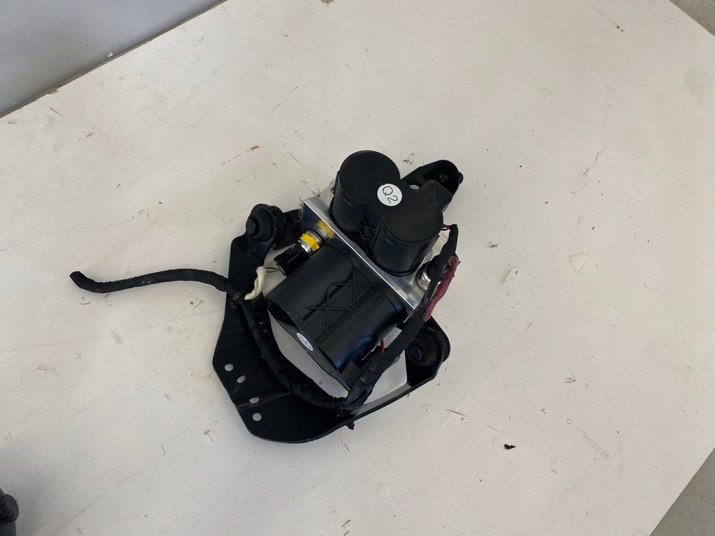 фото №1, Блок клапанов abc mercedes s w222 2213201058