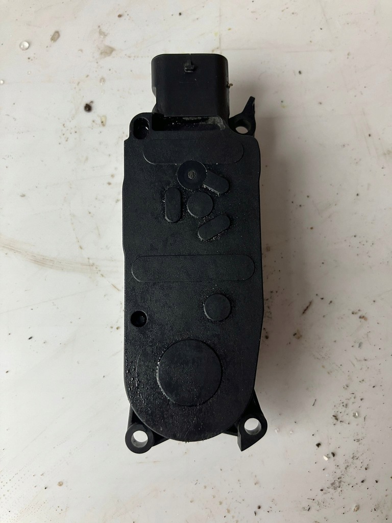 фото №1, Моторчик шторка peugeot citroen opel 9818171680